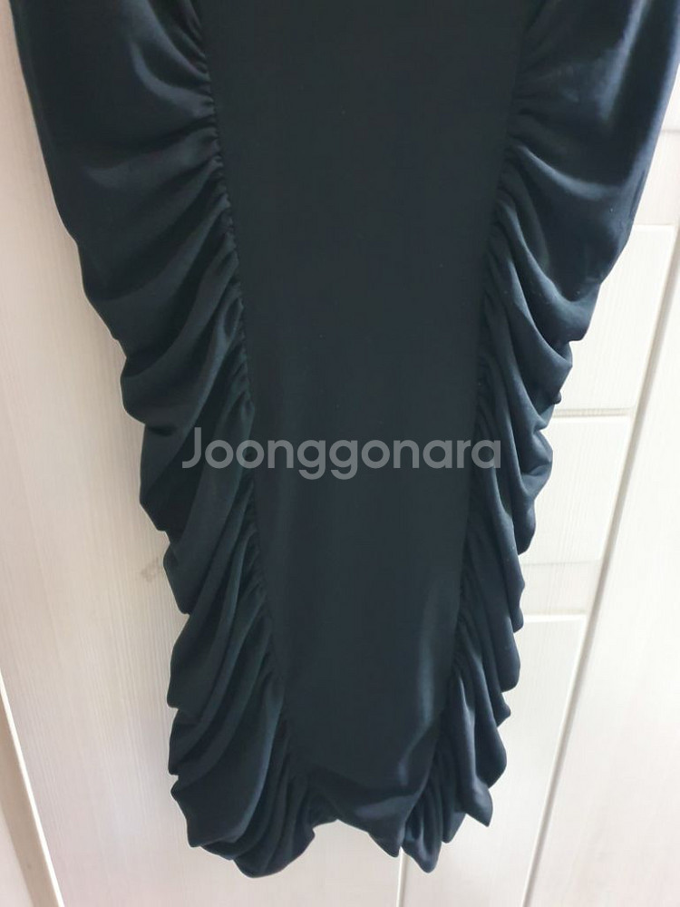 bcbg 막스 아즈리아 셔링 미디 원피스 L 섹시드레스--3