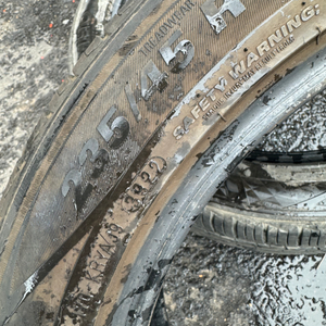 235/45R18 금호 TA91 중고타이어