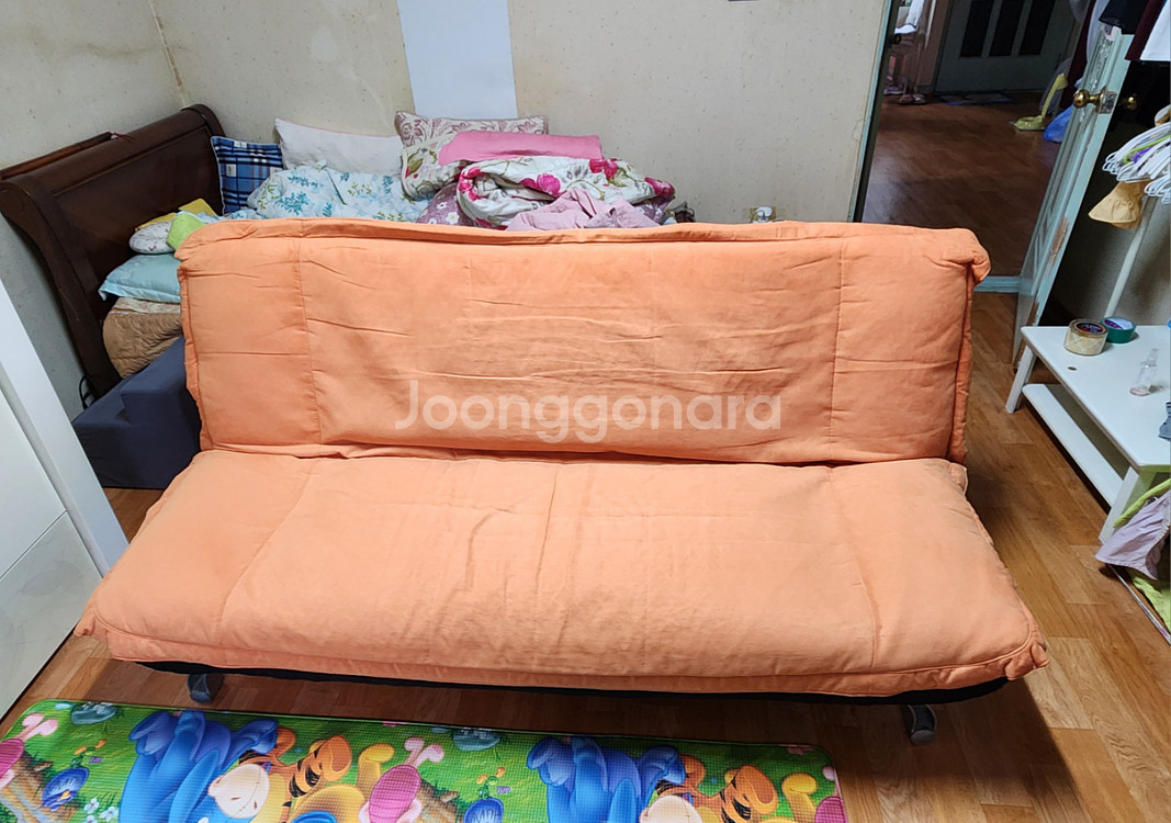 접이식 침대용 소파 나눔합니다--2