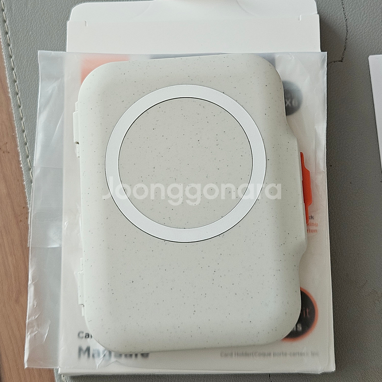 슈피겐 틴탭 맥세이프 지갑--1