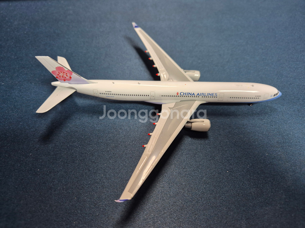 1:400 피닉스 A330 중화항공 비행기 다이케스트--8