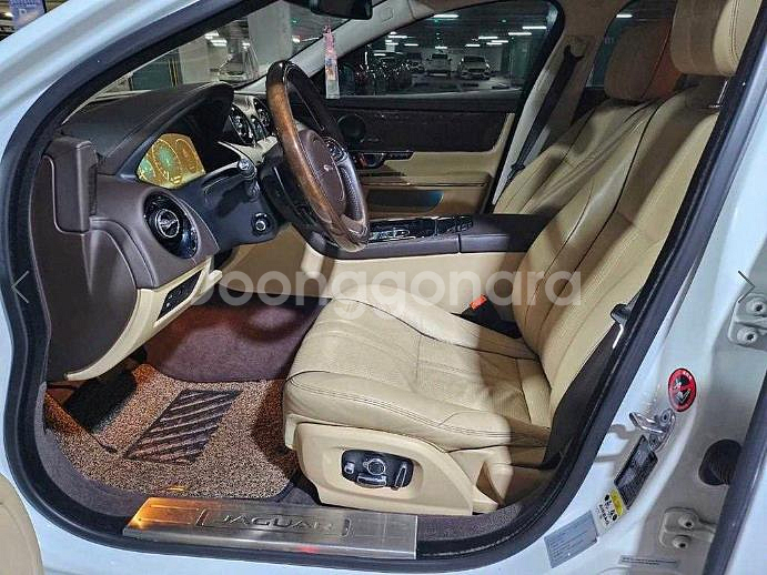 @16년식 XJ(8세대) 3.0D LWB 프리미엄 럭--5