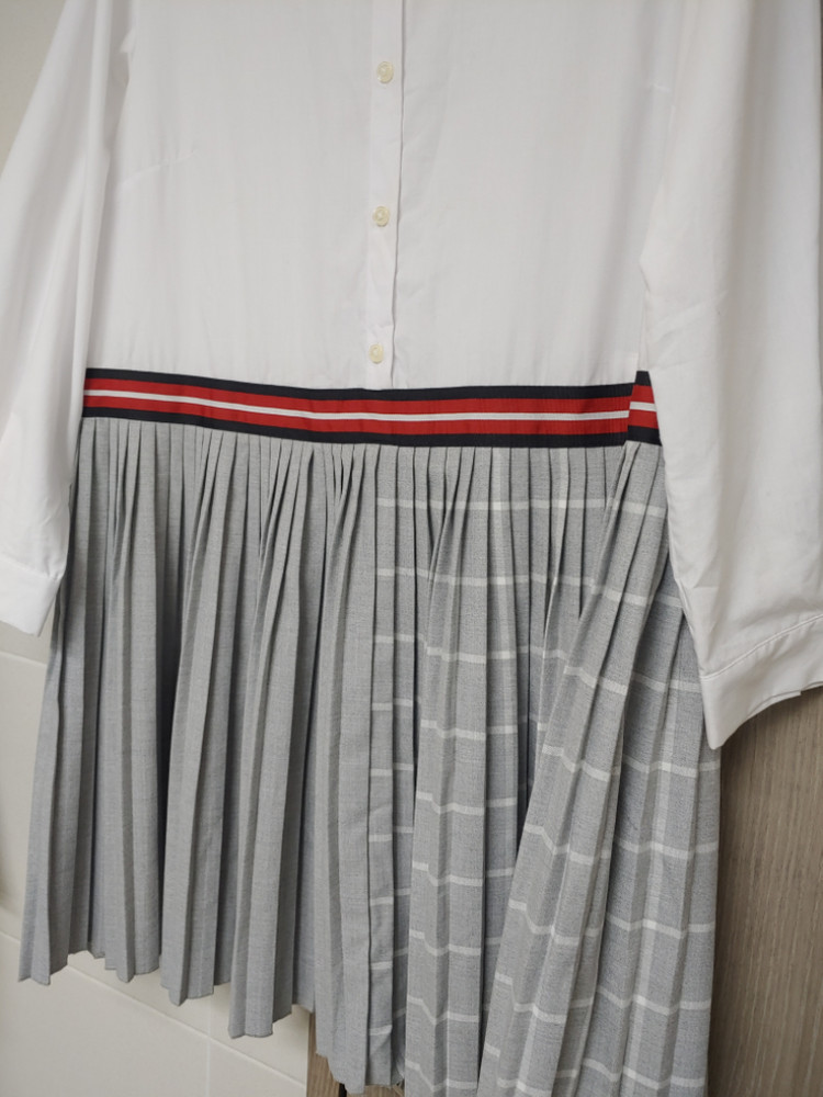 Zara basic 플리츠 원피스 이미지