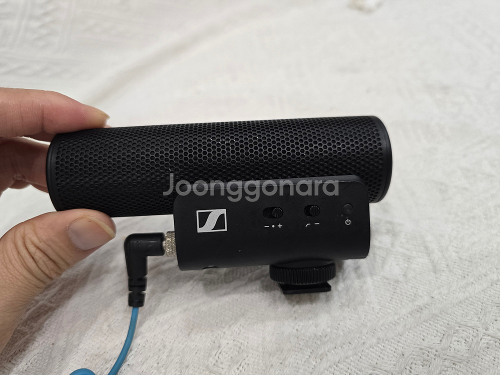 젠하이저 mke400 샷건마이크 둘 중 한개만 팝니다--7