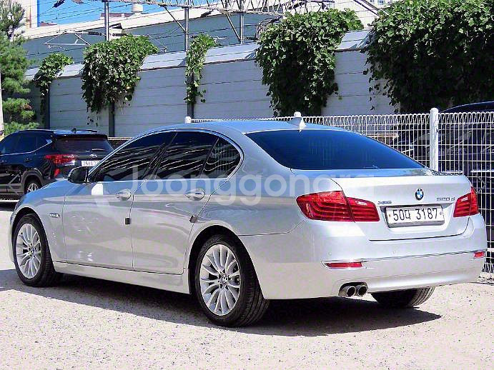 @15년식 5시리즈(6세대) 520d xDrive 럭--2