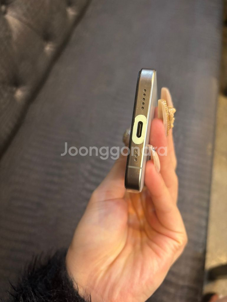 아이폰 15pro 256 기가--4
