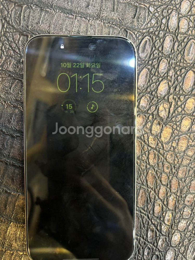 아이폰 15pro 256 기가--5