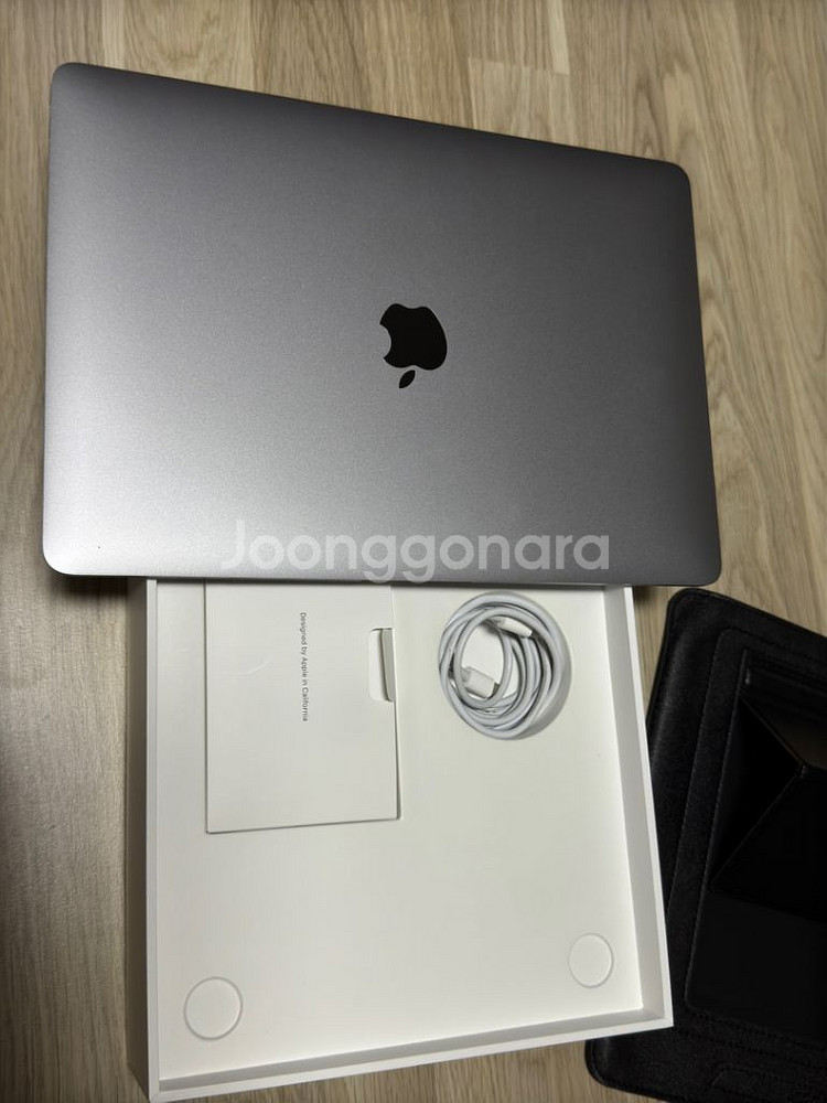 MacBook Air M1 16GB / 512GB--1