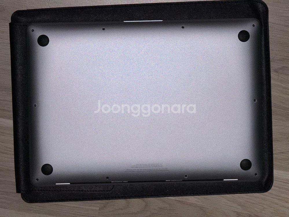 MacBook Air M1 16GB / 512GB--4