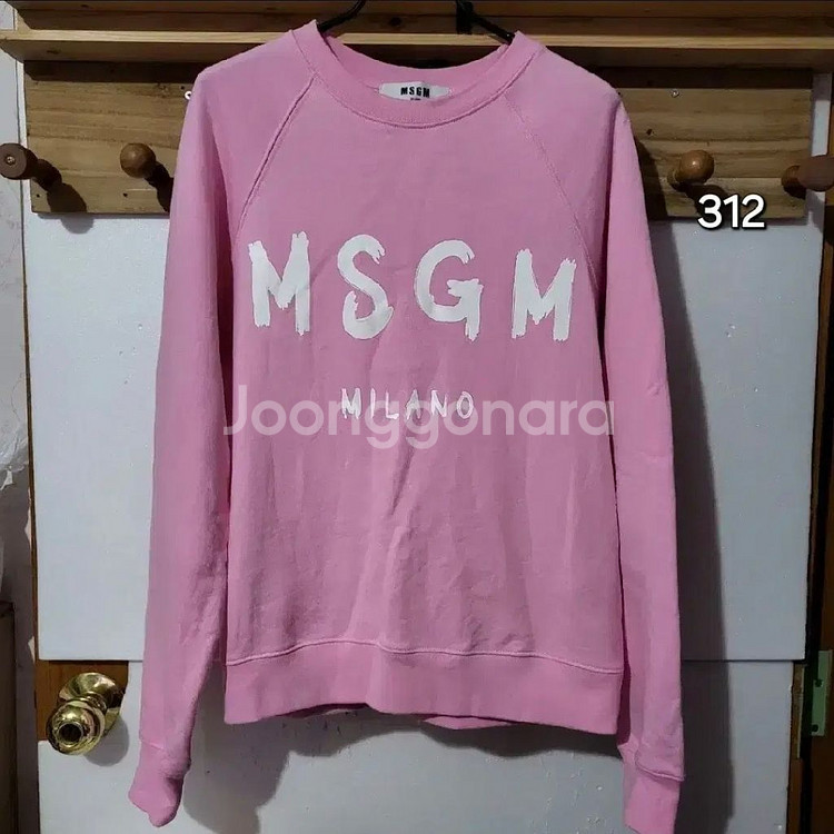 312 ) 정품 MSGM 맨투맨 m 딸기 긴팔 남여공용--0