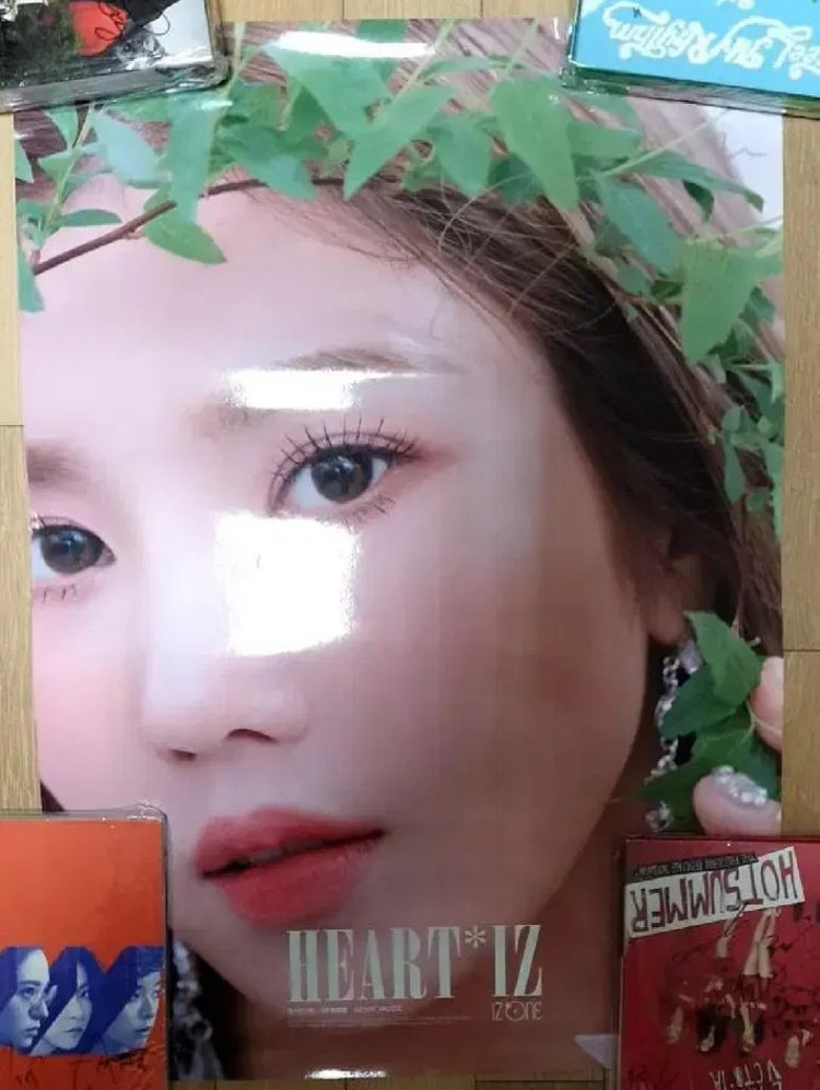 사쿠라 장원영 조유리 이채연 권은비 나코 싸인 사인 이미지