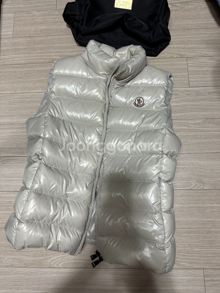 몽클레어 여성 가니패딩조끼 0사이즈(정품)--1