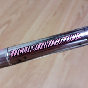 베네피트 BROWVO! CONDITION PRIMER