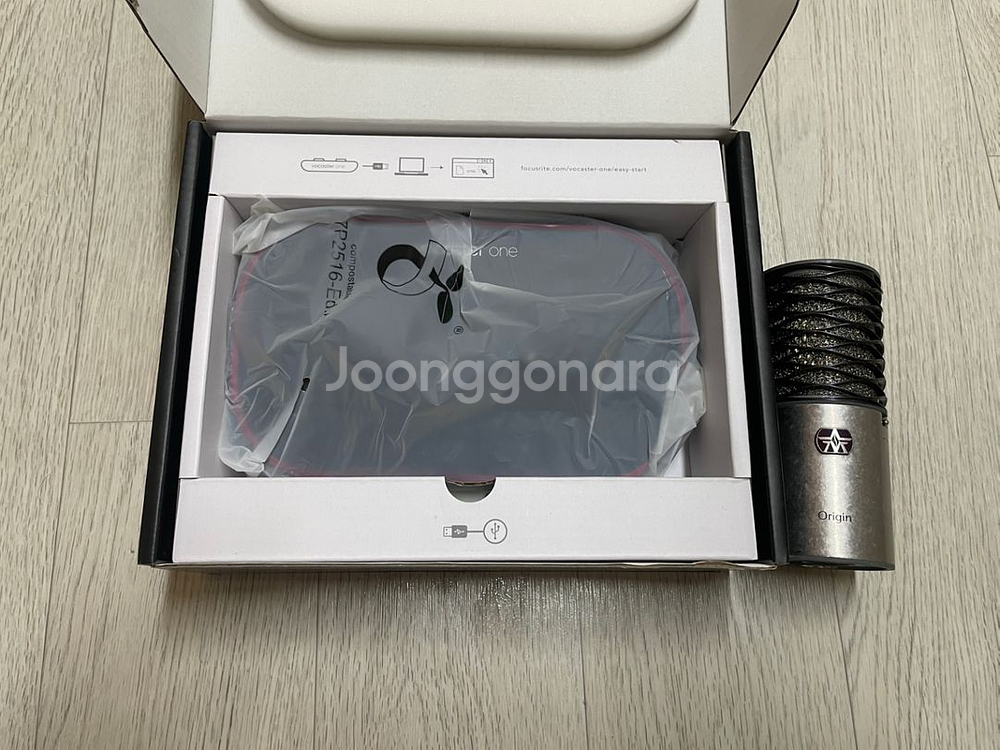 포커스라이트 보캐스터 원 + 아스톤 오리진--1
