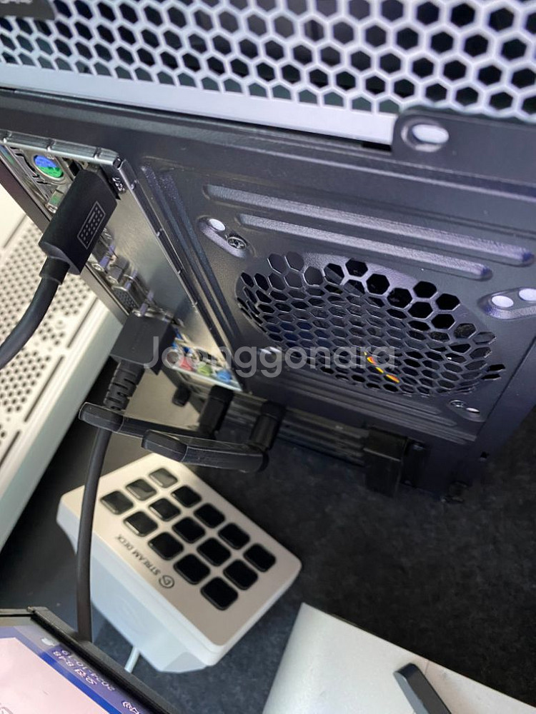 라이젠5 5600g 와이파이 되는 데스크탑 pc내놓습니--1