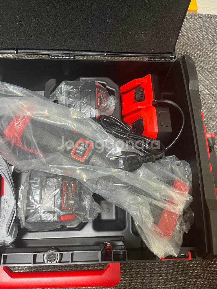 밀워키 듀얼 액션 5인치 폴리셔 15mm FROP15--1