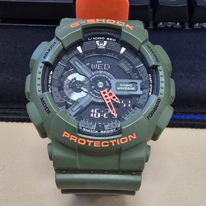 G-SHOCK GA-110 카키 판매 합니다.