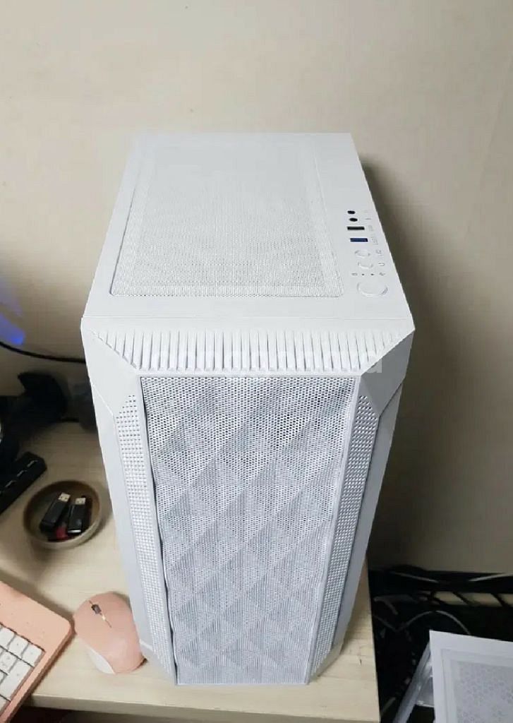 i7-7700k rx580 게이밍 PC--1