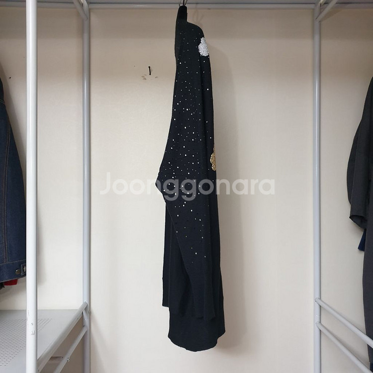 미착용)츠모리치사토 고래&구름 모티브 루스핏 롱 스웨터--1