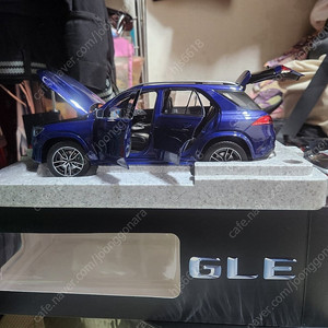 1:18 NOREV 벤츠 GLE 블루 팝니다 에눌가능