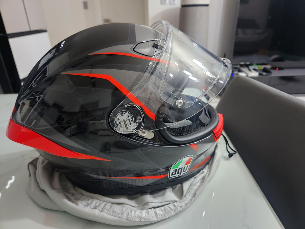 agv헬멧 k6 s 사이즈s팝니다. 이미지