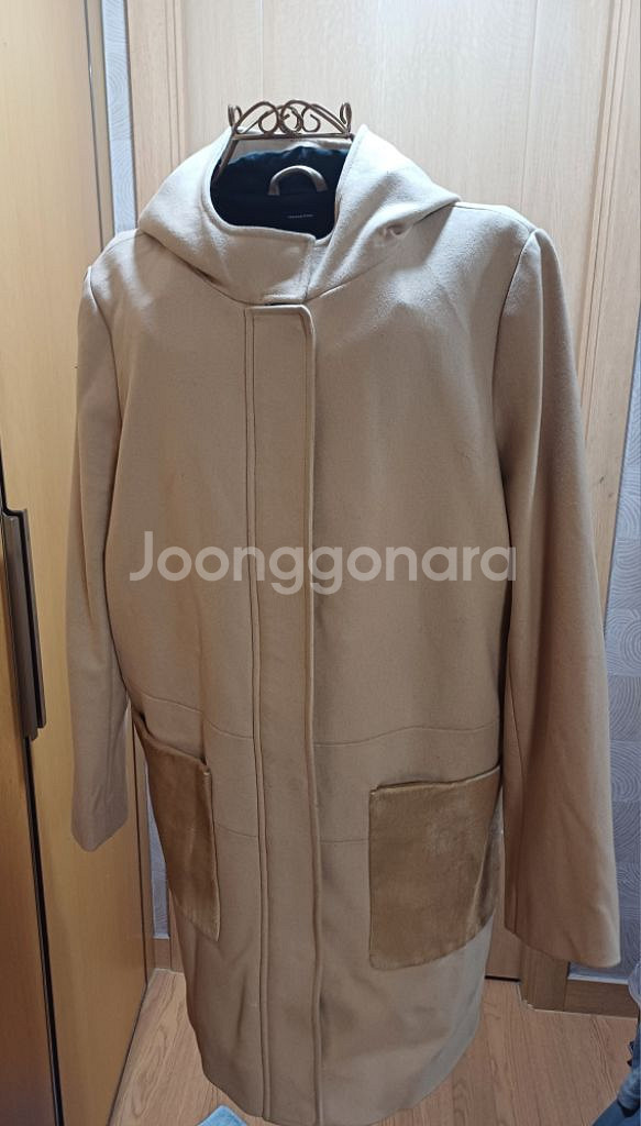 클럽모나코 모직 코트 M size--6