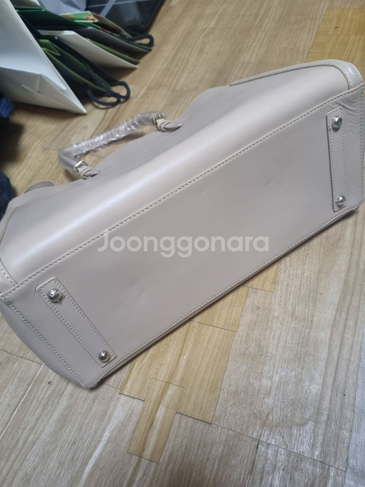이태리 명품 보르사루체 여성 가방 팝니다 새것입니다--5