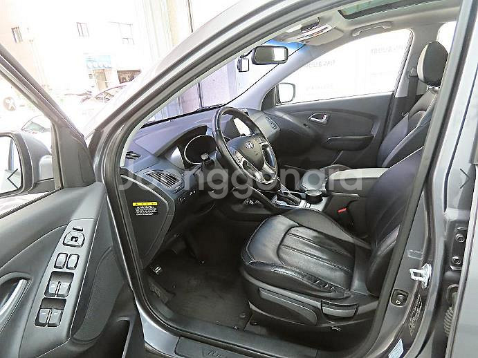 @13년식 뉴투싼 ix 디젤 R2.0 2WD 모던 전--4