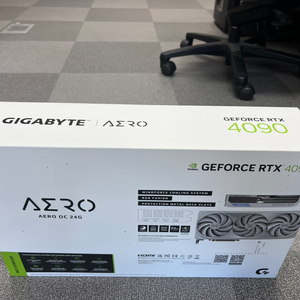 GIGABYTE RTX 4090 AERO OC