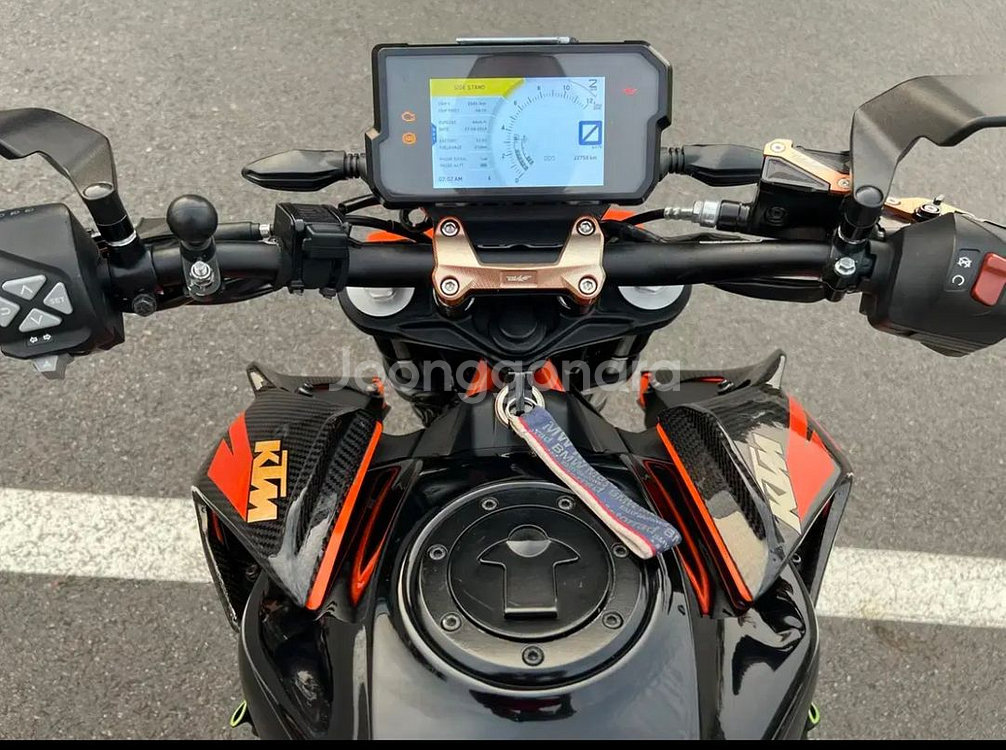 듀크390 18년식 아크라 구변완--1