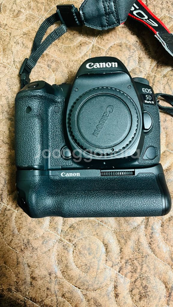 캐논 5d mark IV 오막포 + 세로그립 판매합니다--1