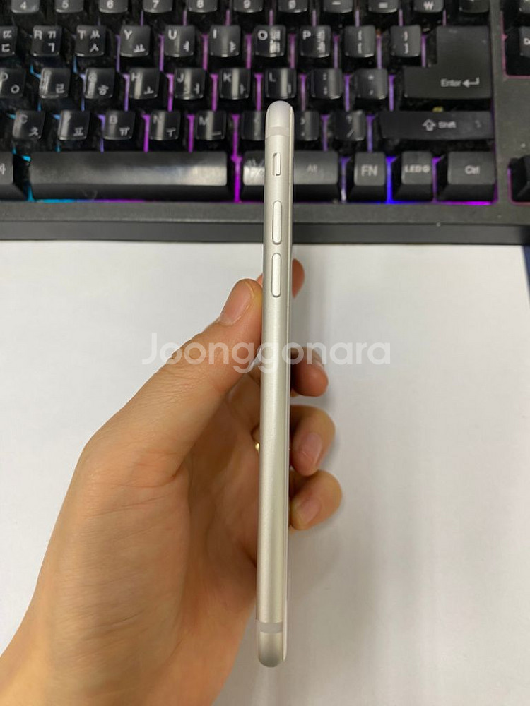 아이폰7 실버 SSS급 128GB 배터리100% 선물용--4