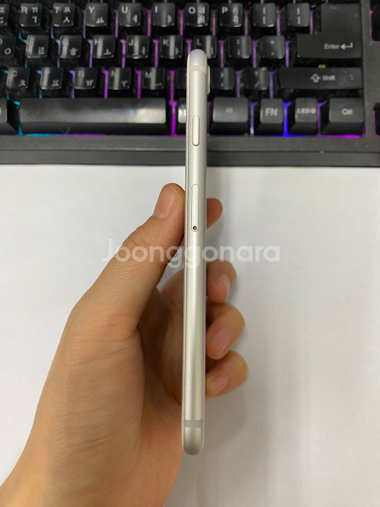 아이폰7 실버 SSS급 128GB 배터리100% 선물용--5