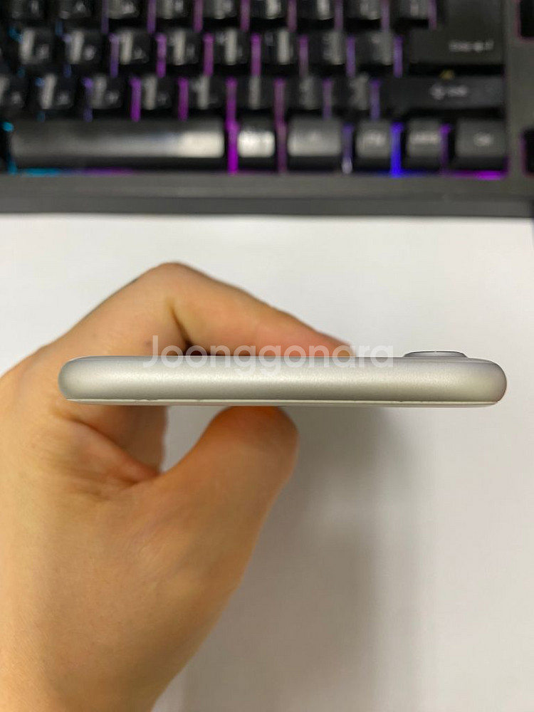 아이폰7 실버 SSS급 128GB 배터리100% 선물용--3