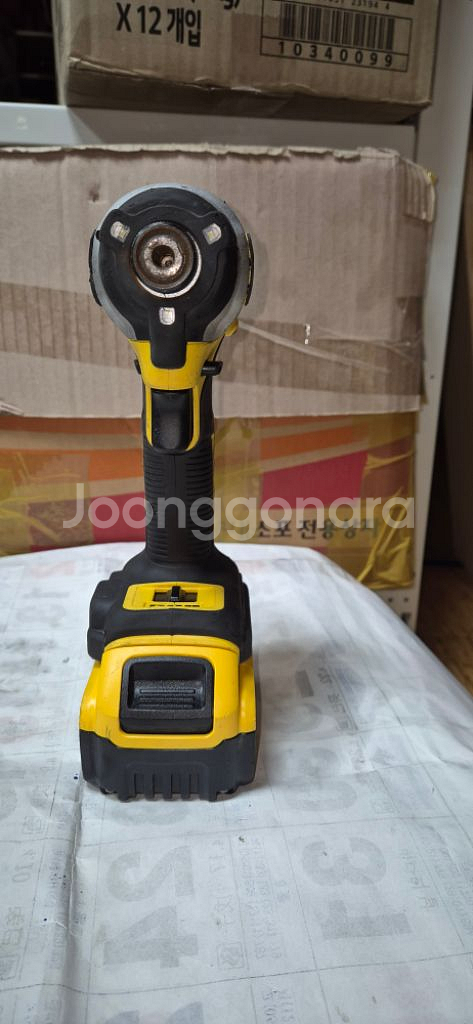 디월트 충전임팩 드라이버 DCF850배터리포함--1