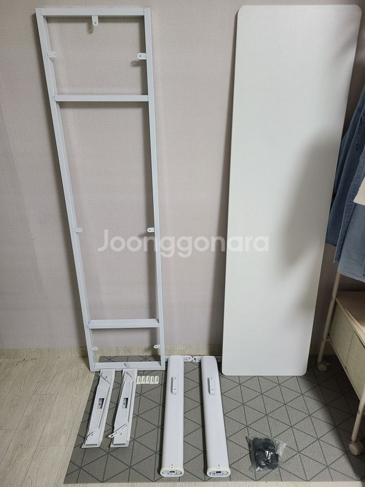 높이조절 침대테이블 팝니다(미조립)--1