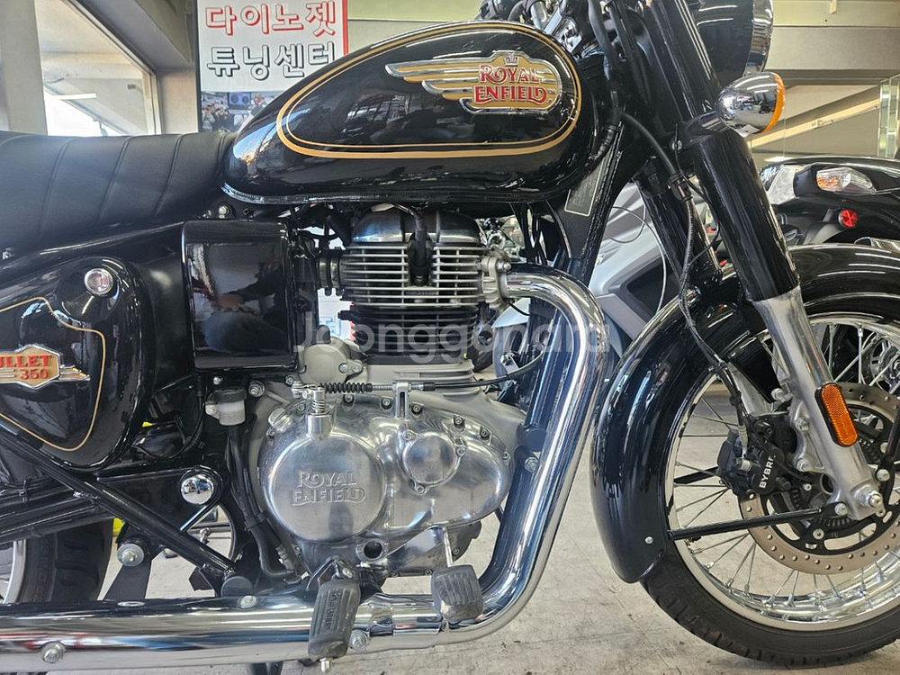 2024 로얄엔필드 블렛350 판매 합니다--1