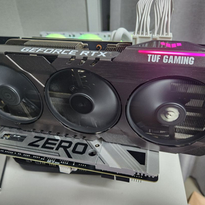 아수스 RTX3090 24GB TUF 팝니다.