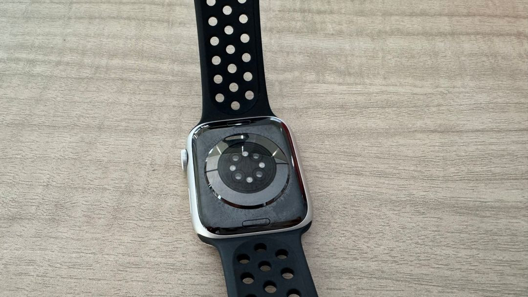 애플워치9 셀룰러 45mm 팝니다--1