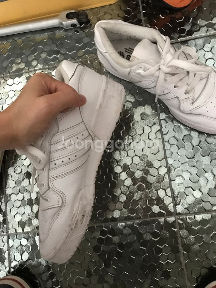 아디다스 여자 운동화 240--4