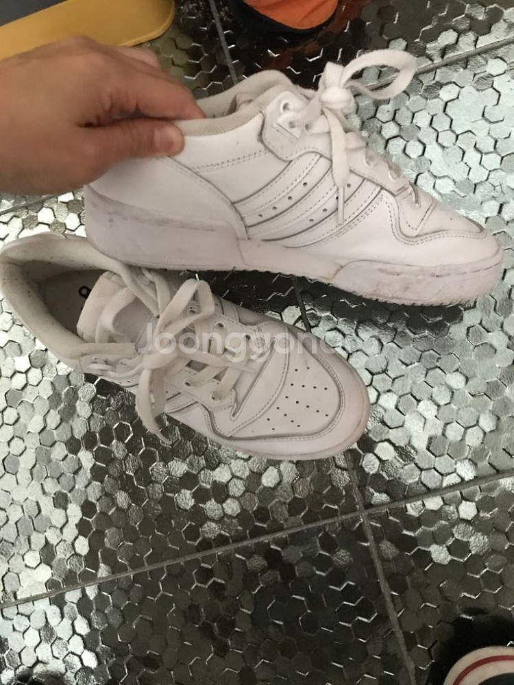 아디다스 여자 운동화 240--3