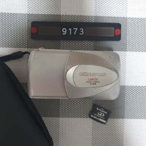 올림푸스 카메디아 X-250 디지털카메라 AA건전지 사