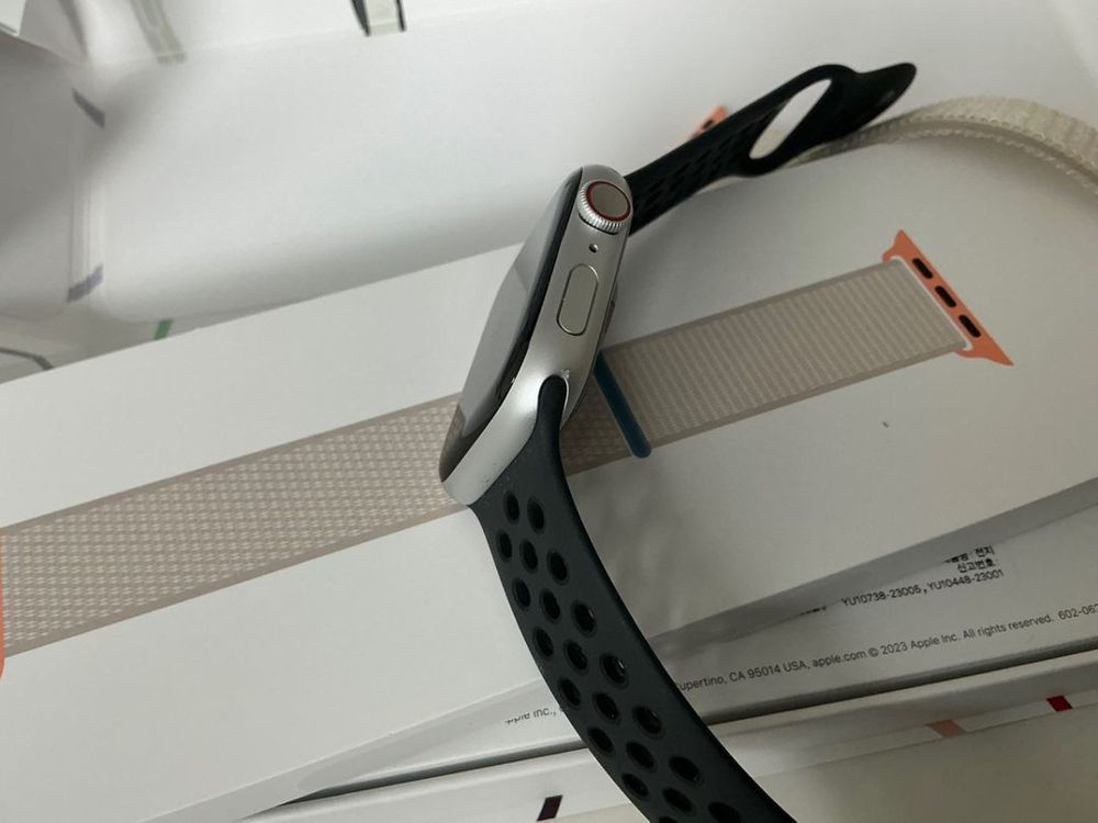 애플워치9 셀룰러 45mm 팝니다--3