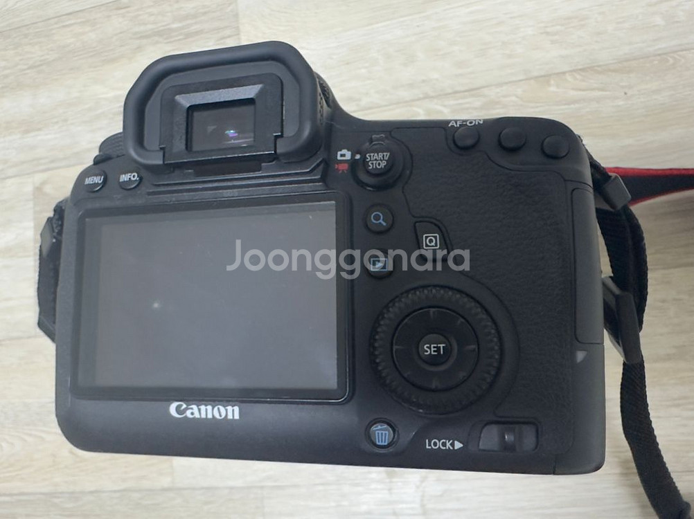 캐논 6D 카메라 팝니다. (와파이 사진 전송가능--2