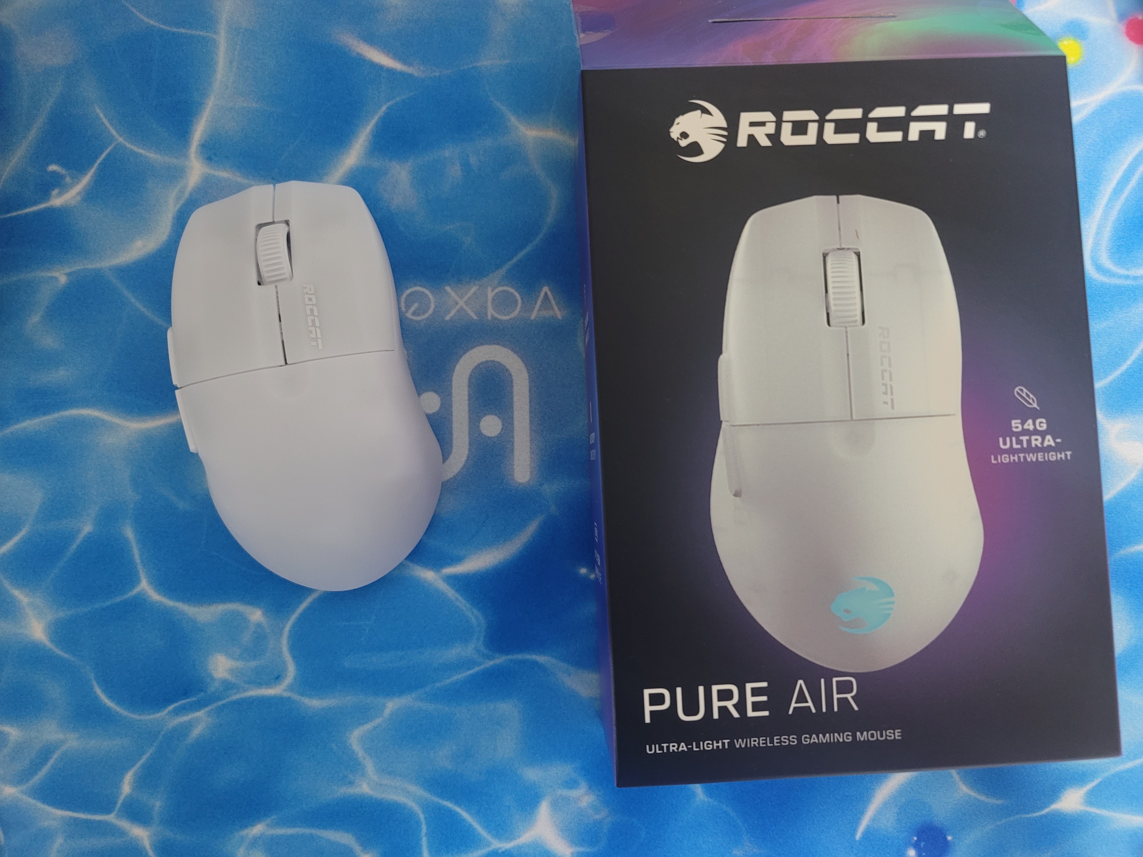 로캣 퓨어에어 화이트 팔아요 (ROCCAT)