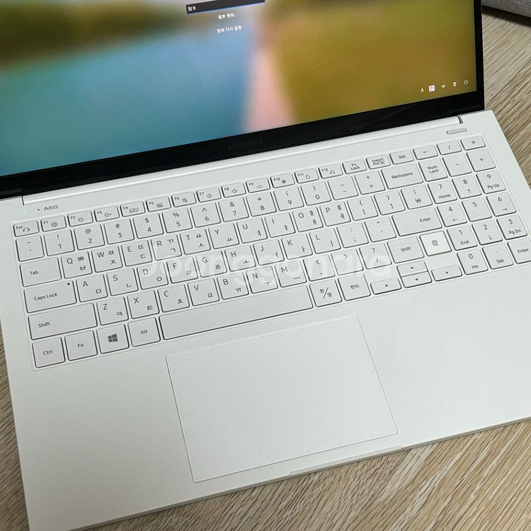 삼성 갤럭시북 이온2 (NT950XDA)--1