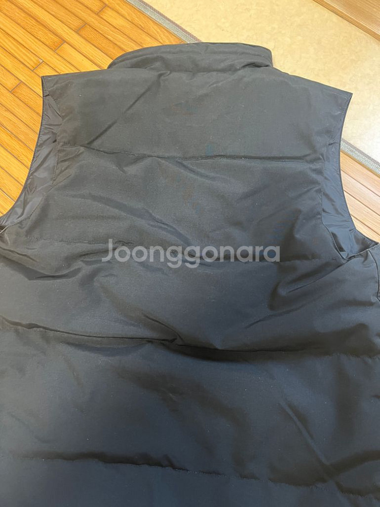 캐나다구스 패딩베스트 판매 합니다.--2