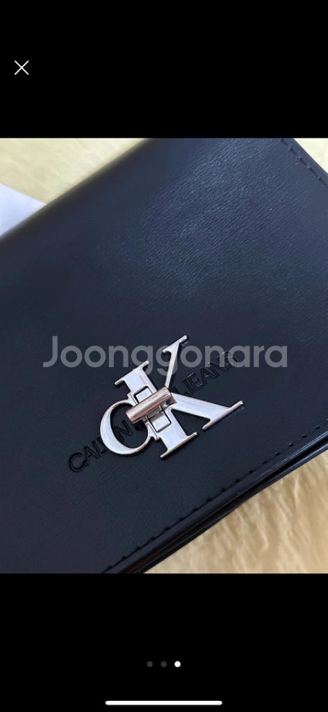 캘빈클라인 여성 CKJ 모노 하드웨어 컨버터블 풀 플랩--1