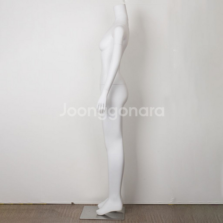 여자 고스트 누끼 마네킹--1