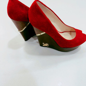 GUESS 웨지힐 웨치힐 6M 사이즈